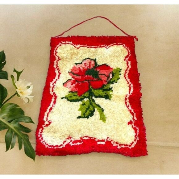 Vintage Vogart Hooked Rose Hanging Rug Flower Wall Art 20x27 Kitsch Cottage Core